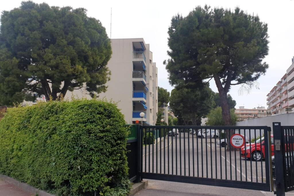 Aiguesmarines Apartment Cagnes-sur-Mer Bagian luar foto